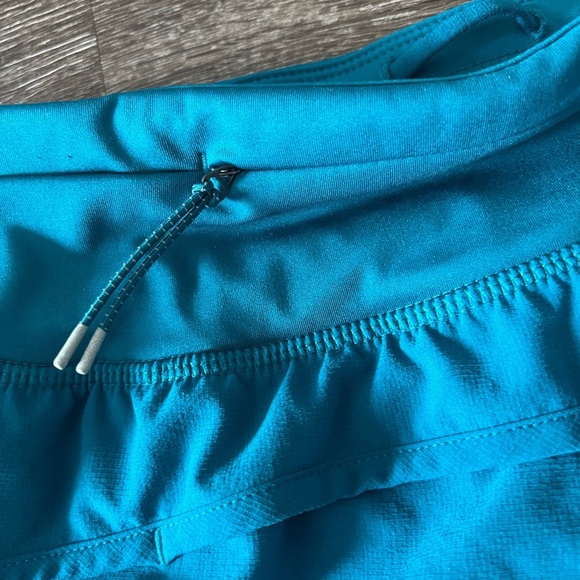 All in motion - Short Athletic Shorts - Picture 3 of 4